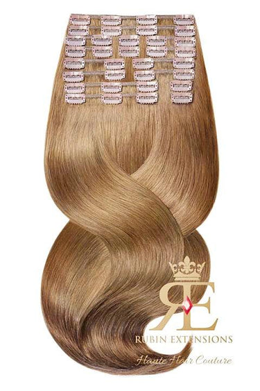 Light Brown Caramel clip-in strands, Deluxe Line, 60–70 cm, laid out for display – Rubin Extensions®